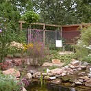 Tuin 10.5 speels natuurlijke tuin  met vijver en waterval